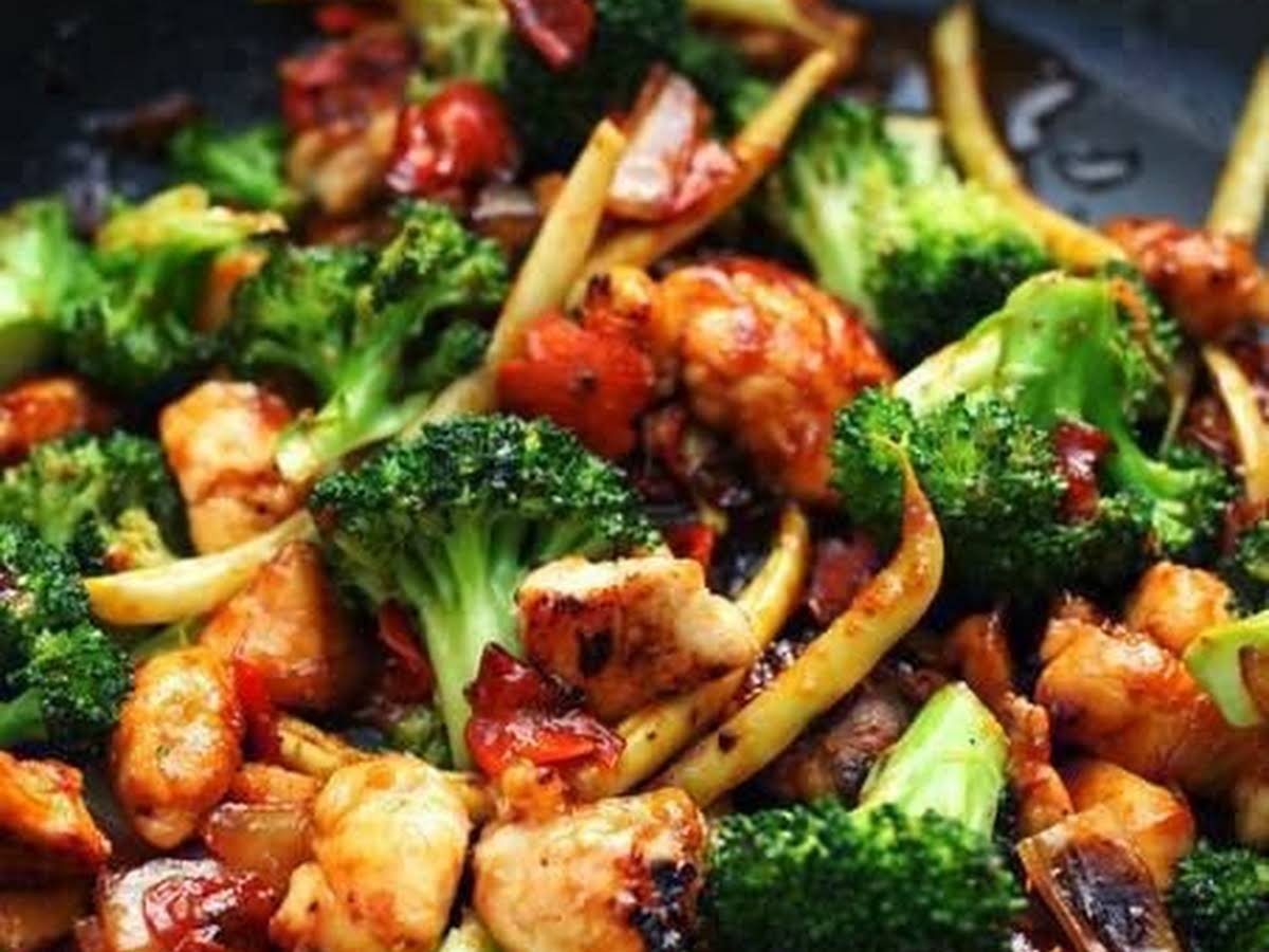 Chicken broccoli pepper masala